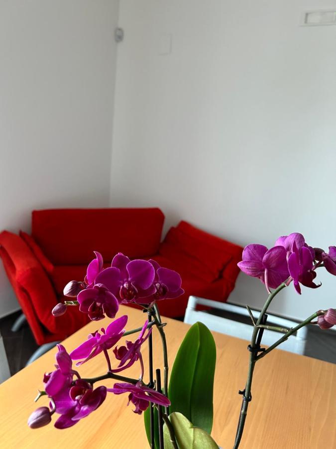 A Due Passi Da Apartment Корато Екстериор снимка